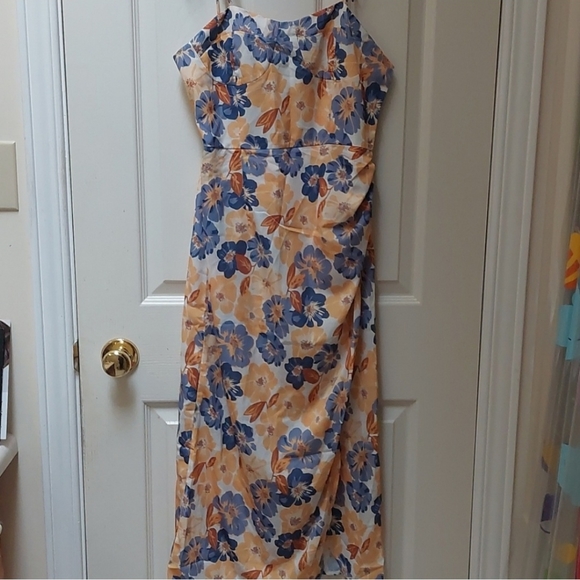 Floral Tie-Sholuder Slit Midi Dress - Picture 3 of 6